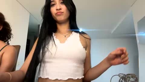 pamela_milleer online show from December 28, 6:39 am