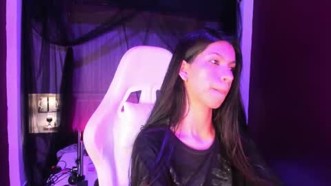 Snapshot of pamelaascott chatting on November 7, 11:21 am P A M online show from November 7, 11:21 am