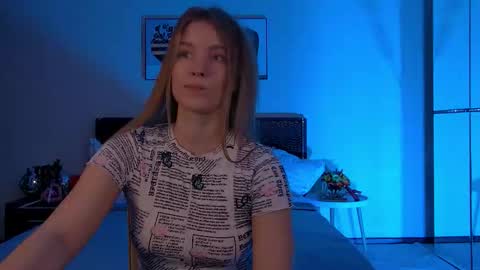 Snapshot of pamelablair chatting on November 21, 7:23 pm Pamela Blair online show from November 21, 7:23 pm