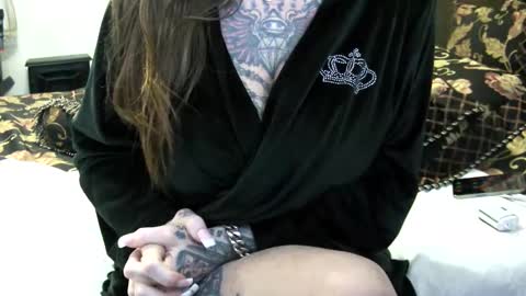 PAMELA GUNNS online show from January 24, 6:56 pm