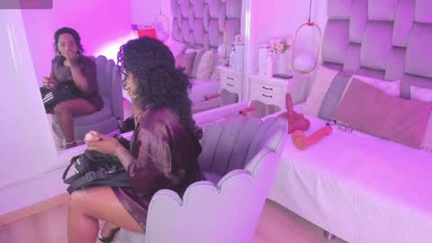 Snapshot of pamelamendez_ chatting on January 20, 3:37 am Pamela online show from January 20, 3:37 am
