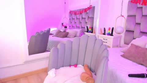Snapshot of pamelamendez_ chatting on February 14, 5:51 am Pamela online show from February 14, 5:51 am