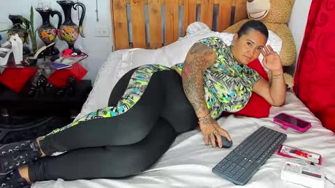 Snapshot of pamelaruiizz3 chatting on November 4, 7:57 pm Pamela online show from November 4, 7:57 pm