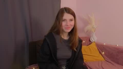 Snapshot of pamilarakestraw chatting on November 4, 7:35 pm daniella online show from November 4, 7:35 pm