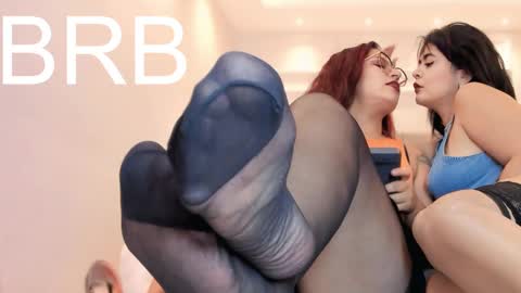 Snapshot of pandora__foster chatting on January 29, 11:56 pm Pandora online show from January 29, 11:56 pm