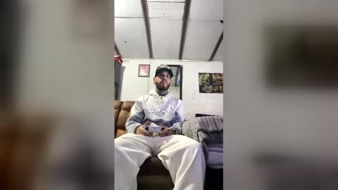 panthers_room online show from April 6, 2:53 am