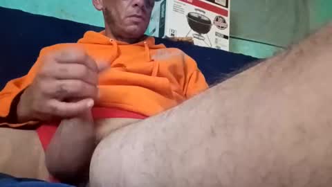 Snapshot of pantiboi6 chatting on October 20, 6:03 am pantiboi6 online show from October 20, 6:03 am