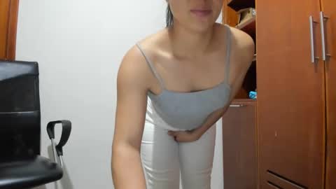 Snapshot of paoguerrax354 chatting on March 9, 12:42 am paoguerrax354 online show from March 9, 12:42 am