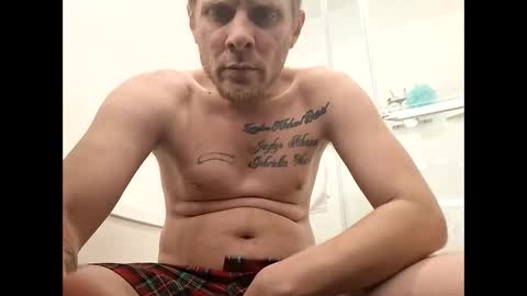 papapfouts online show from March 17, 6:28 am