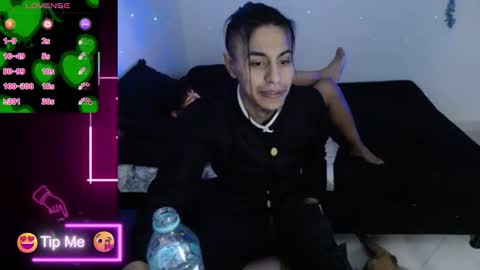 Snapshot of papi_mami_live_ chatting on November 22, 3:27 am papi_mami_live_ online show from November 22, 3:27 am