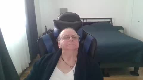 papilly online show from March 15, 2:34 pm