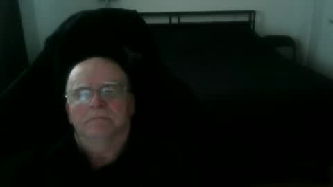 papilly online show from April 19, 6:10 pm