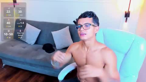 Snapshot of paradise_boy_s chatting on October 28, 10:23 pm Ryan And Casper online show from October 28, 10:23 pm