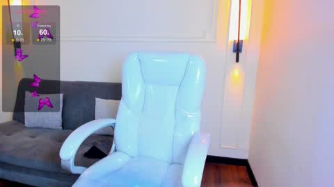 Snapshot of paradise_boy_s chatting on December 3, 4:05 pm Ryan And Casper online show from December 3, 4:05 pm