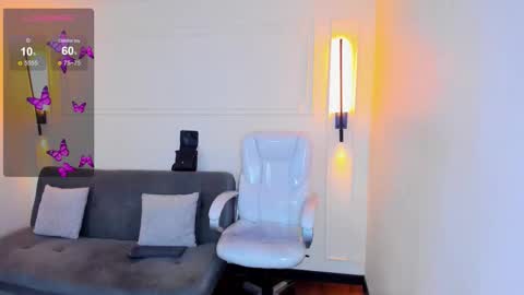 Snapshot of paradise_boy_s chatting on December 4, 4:27 pm Ryan And Casper online show from December 4, 4:27 pm