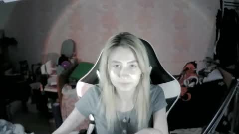 paradise_shade online show from November 24, 5:34 pm