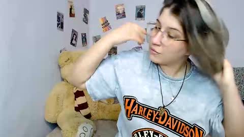 Snapshot of paradisexparadisex chatting on January 26, 2:45 am paradisexparadisex online show from January 26, 2:45 am