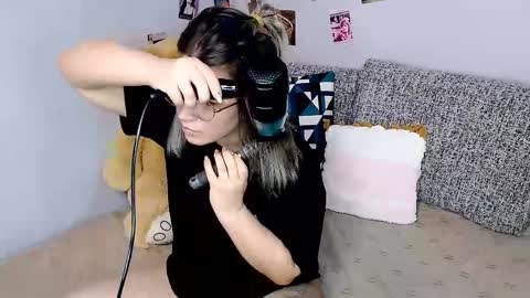 Snapshot of paradisexparadisex chatting on February 1, 8:18 am paradisexparadisex online show from February 1, 8:18 am