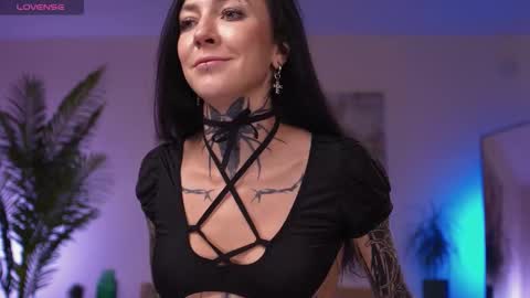 Snapshot of parasite_eve1 chatting on September 21, 4:41 pm Alise Melissa online show from September 21, 4:41 pm