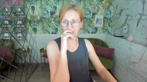 Paris online show from February 27, 1:00 pm