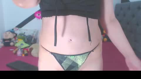 paris_squirtt online show from November 14, 9:46 pm