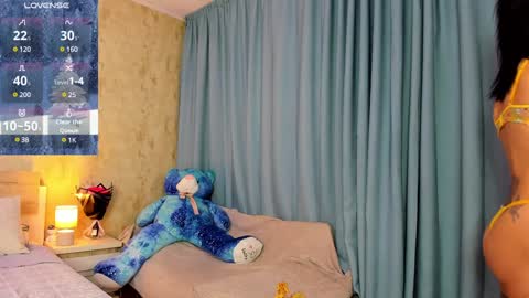 Paris online show from January 8, 5:05 am