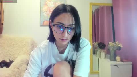 Paris online show from February 22, 7:12 pm