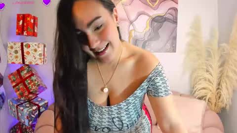 Paris  online show from December 16, 12:26 am