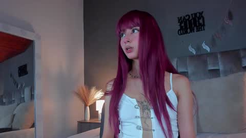 Snapshot of parisfox_ chatting on February 5, 7:31 pm PARIS online show from February 5, 7:31 pm