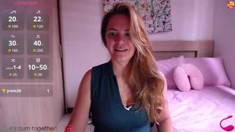 Snapshot of pariswlls chatting on September 8, 4:28 pm Paris online show from September 8, 4:28 pm