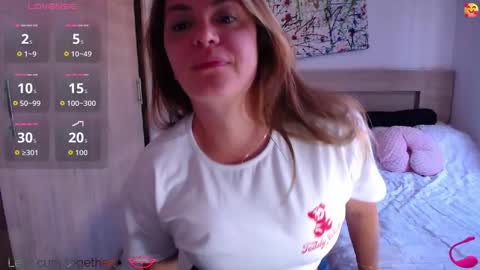 Snapshot of pariswlls chatting on September 29, 7:51 pm Paris online show from September 29, 7:51 pm