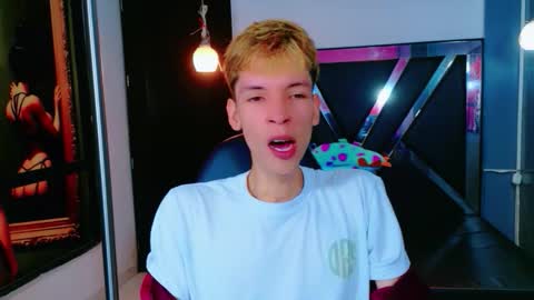 park_jimin1 online show from December 4, 12:03 pm