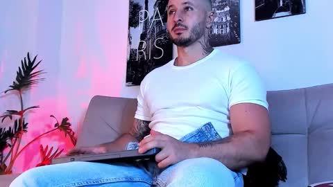 parker lavine online show from October 24, 2:08 am