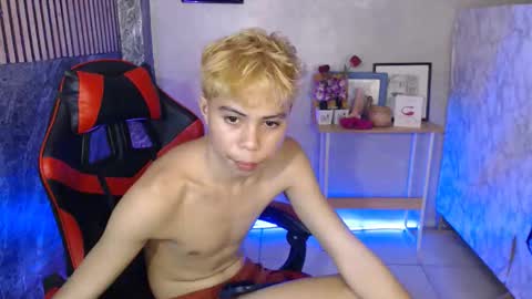 Snapshot of parkseo_yeon chatting on September 24, 7:23 am HENRY online show from September 24, 7:23 am