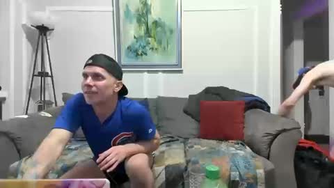 Snapshot of partyboi25 chatting on October 10, 6:07 pm Orallover online show from October 10, 6:07 pm