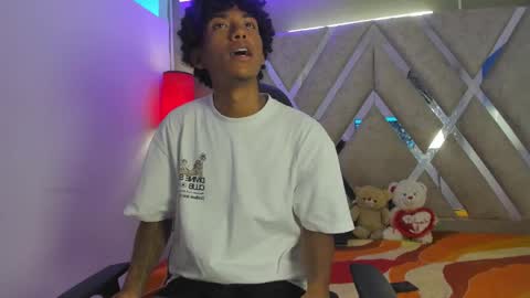 Snapshot of parzival_wt chatting on February 6, 7:50 pm PARZIVAL online show from February 6, 7:50 pm