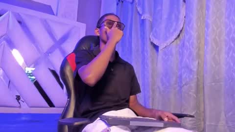 Snapshot of parzival_wt chatting on February 28, 7:37 pm PARZIVAL online show from February 28, 7:37 pm