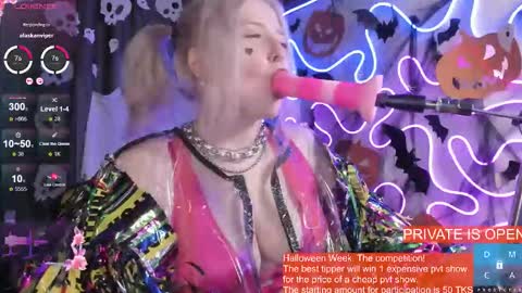 Snapshot of passion_luna chatting on October 31, 5:19 am LunaAlan online show from October 31, 5:19 am