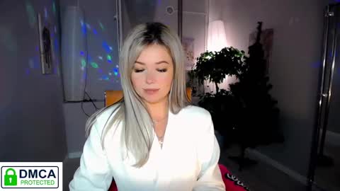 Snapshot of passionate_babe chatting on December 6, 3:19 am I have returned from vacation and I am glad to share my energy and emotions with you online show from December 6, 3:19 am