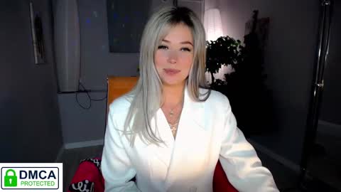 Snapshot of passionate_babe chatting on December 6, 9:32 am I have returned from vacation and I am glad to share my energy and emotions with you online show from December 6, 9:32 am