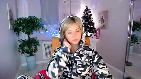 Snapshot of passionate_babe chatting on January 17, 7:41 am I have returned from vacation and I am glad to share my energy and emotions with you online show from January 17, 7:41 am