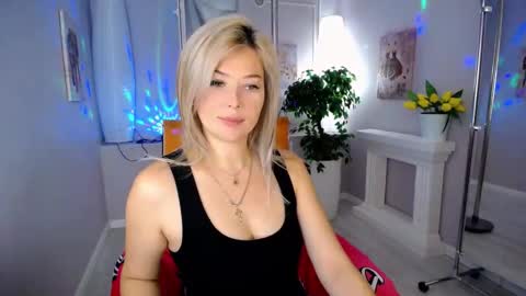 Snapshot of passionate_babe chatting on September 18, 3:30 am I have returned from vacation and I am glad to share my energy and emotions with you online show from September 18, 3:30 am