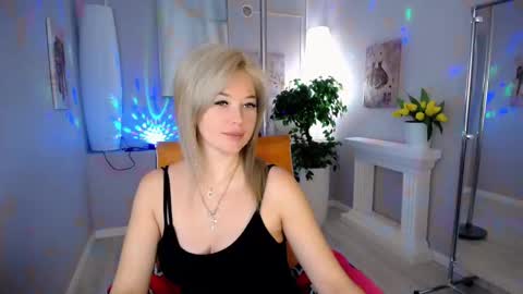 Snapshot of passionate_babe chatting on October 5, 4:11 am I have returned from vacation and I am glad to share my energy and emotions with you online show from October 5, 4:11 am
