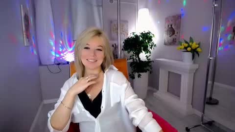 Snapshot of passionate_babe chatting on October 9, 3:37 am I have returned from vacation and I am glad to share my energy and emotions with you online show from October 9, 3:37 am