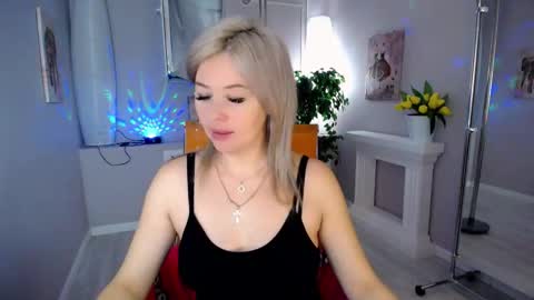Snapshot of passionate_babe chatting on October 13, 3:50 am I have returned from vacation and I am glad to share my energy and emotions with you online show from October 13, 3:50 am