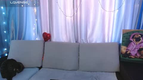 Snapshot of passionate_lora_ chatting on February 25, 6:03 am I am Lora and i am glad to see you in my room online show from February 25, 6:03 am