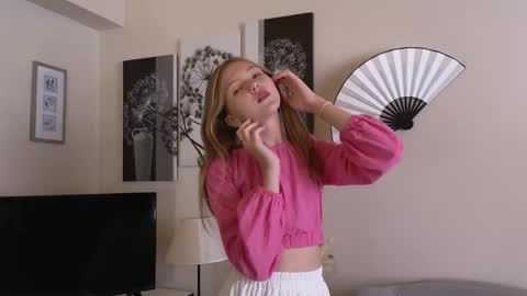 Snapshot of patricia_perry chatting on September 13, 10:48 am Vicki online show from September 13, 10:48 am