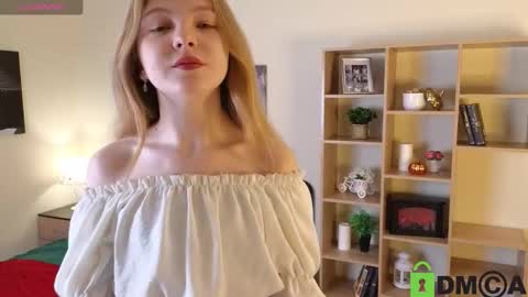 Vicki online show from December 5, 8:12 am