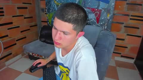 Snapshot of patrik027 chatting on March 7, 4:57 am .... online show from March 7, 4:57 am