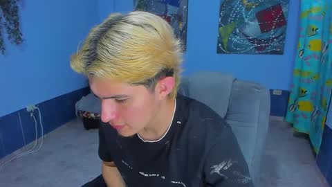 Snapshot of patrik027 chatting on September 22, 6:54 pm .... online show from September 22, 6:54 pm